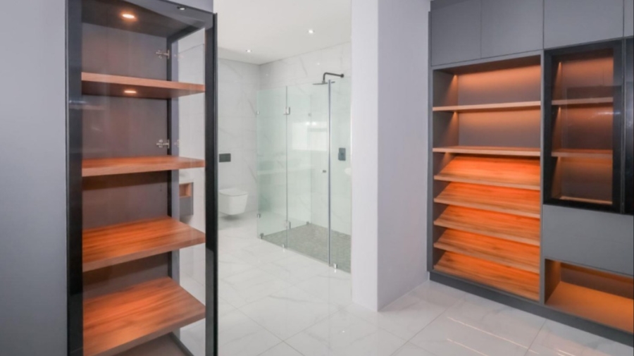 5 Bedroom Property for Sale in Leloko Lifestyle Estate North West